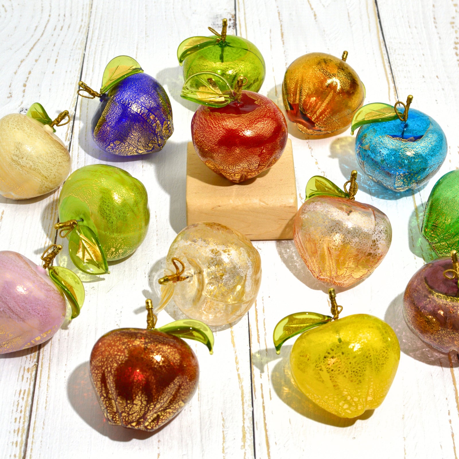 Murano Blown Glass Apple, 24k Gold Foil, Hand Blown in Italy - My Italian Decor