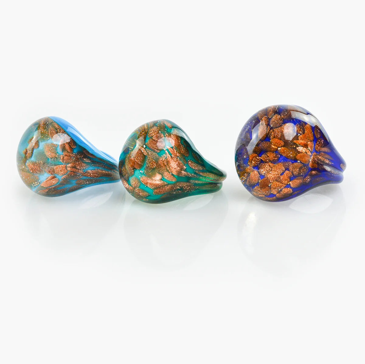 Side view of Bombato Avventurina Murano glass ring by My Italian Decor, showcasing vibrant aventurina glass with intricate details.