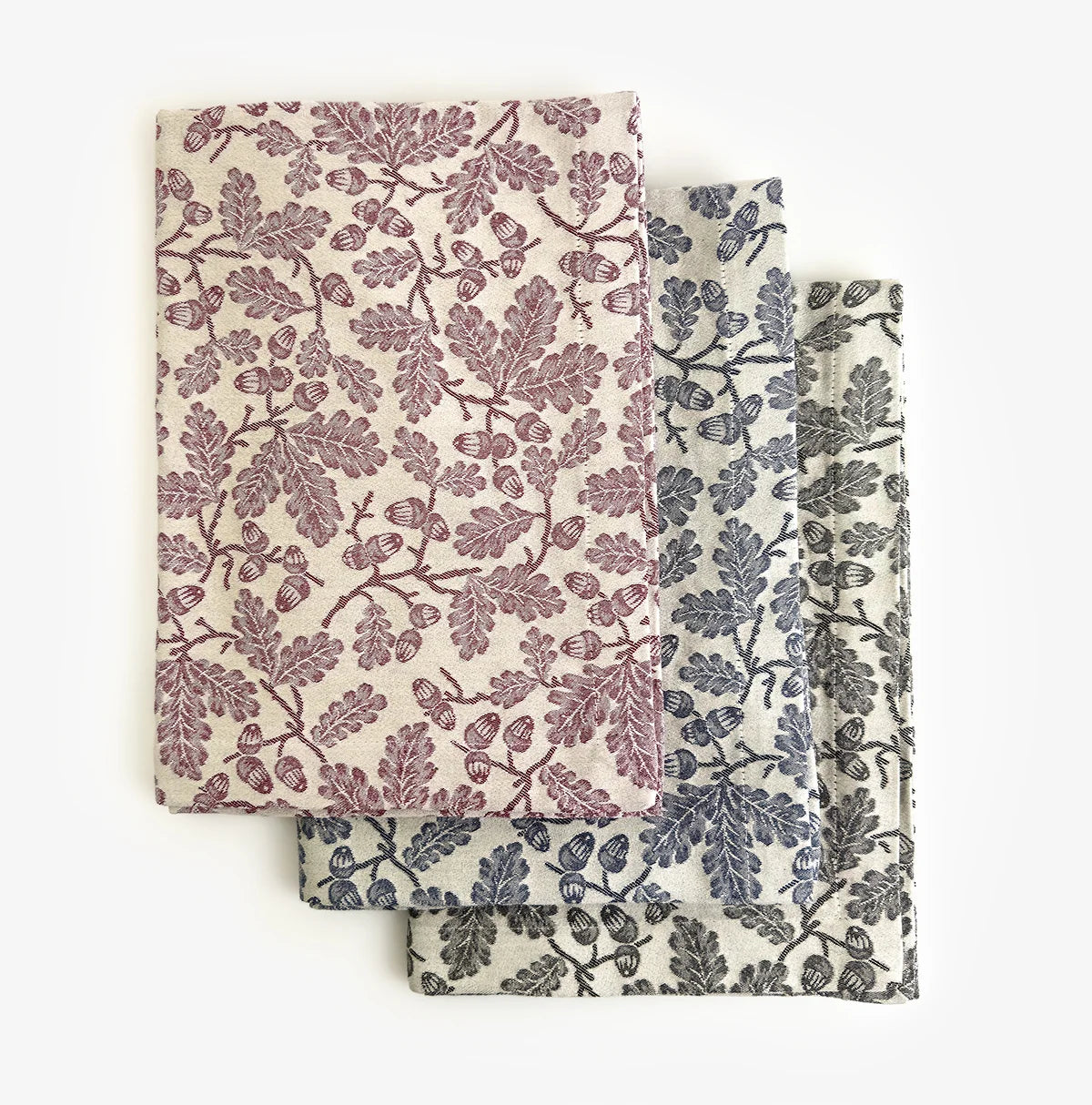 Busatti Acorn Table Runner, Made in Italy