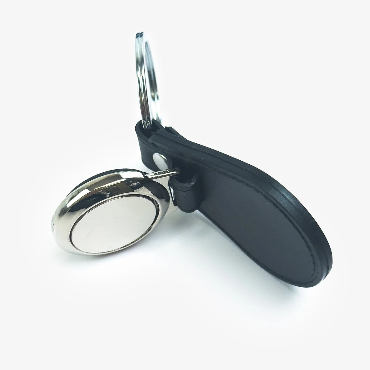 Leather keyring with colorful Millefiori disc from My Italian Decor, featuring a stylish and handcrafted design.