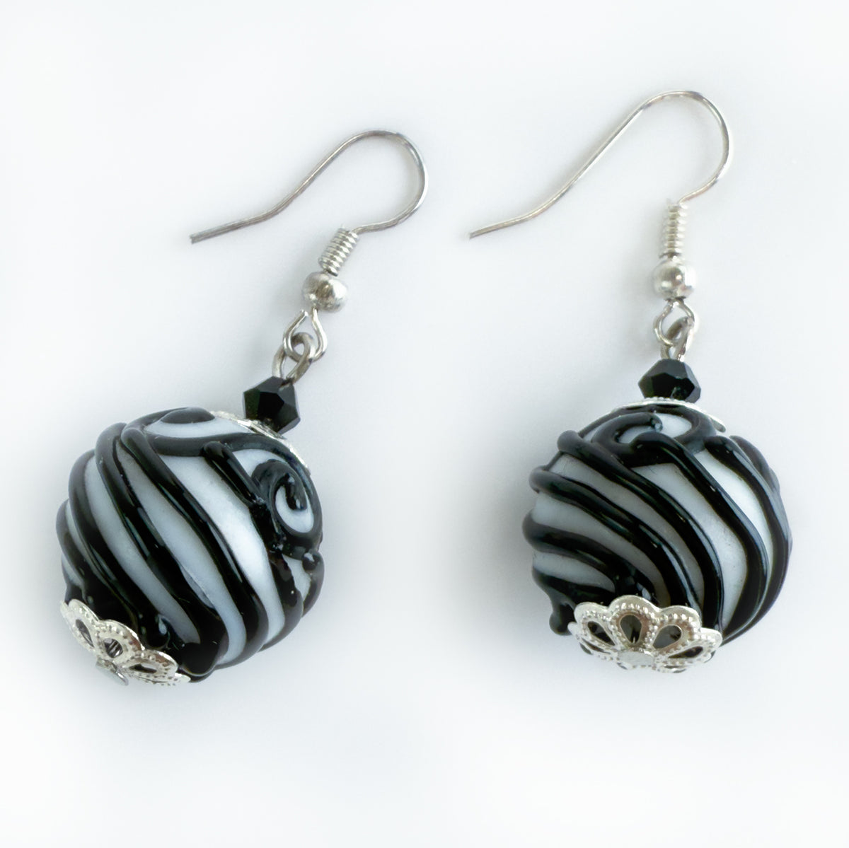 Big Beaded Bracelet / Earrings, Black &amp; White