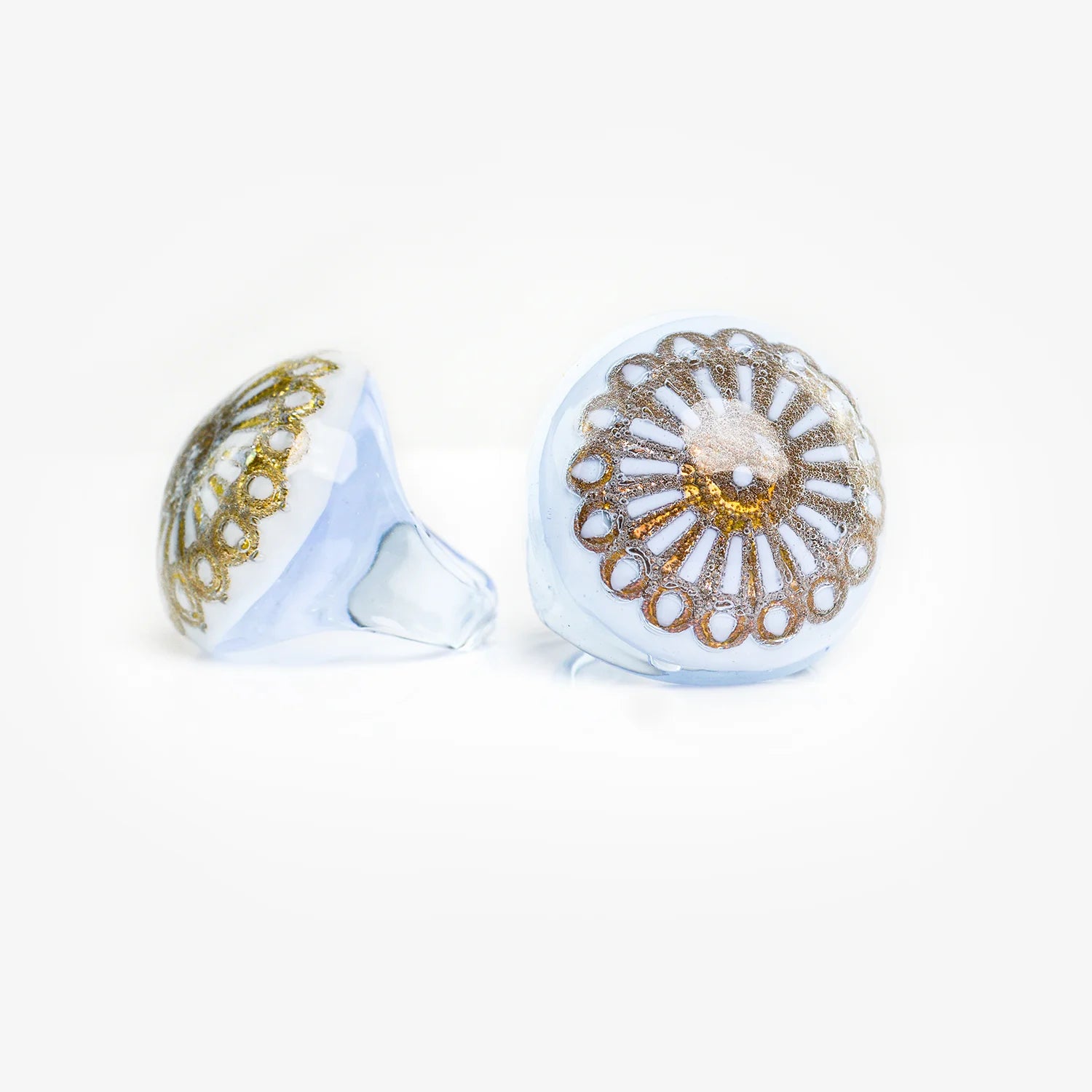 Lilac Murano Glass Lace Statement Ring by My Italian Decor, showcasing intricate lace design and vibrant color.