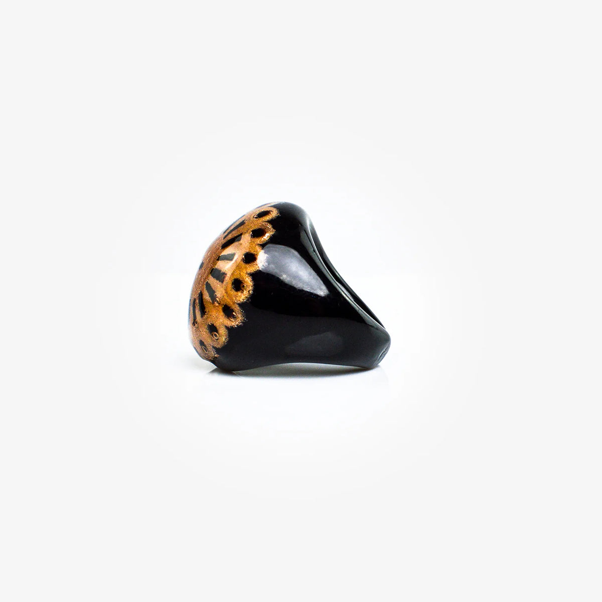 Black Murano glass lace statement ring by My Italian Decor, featuring intricate lace design, made in Italy.