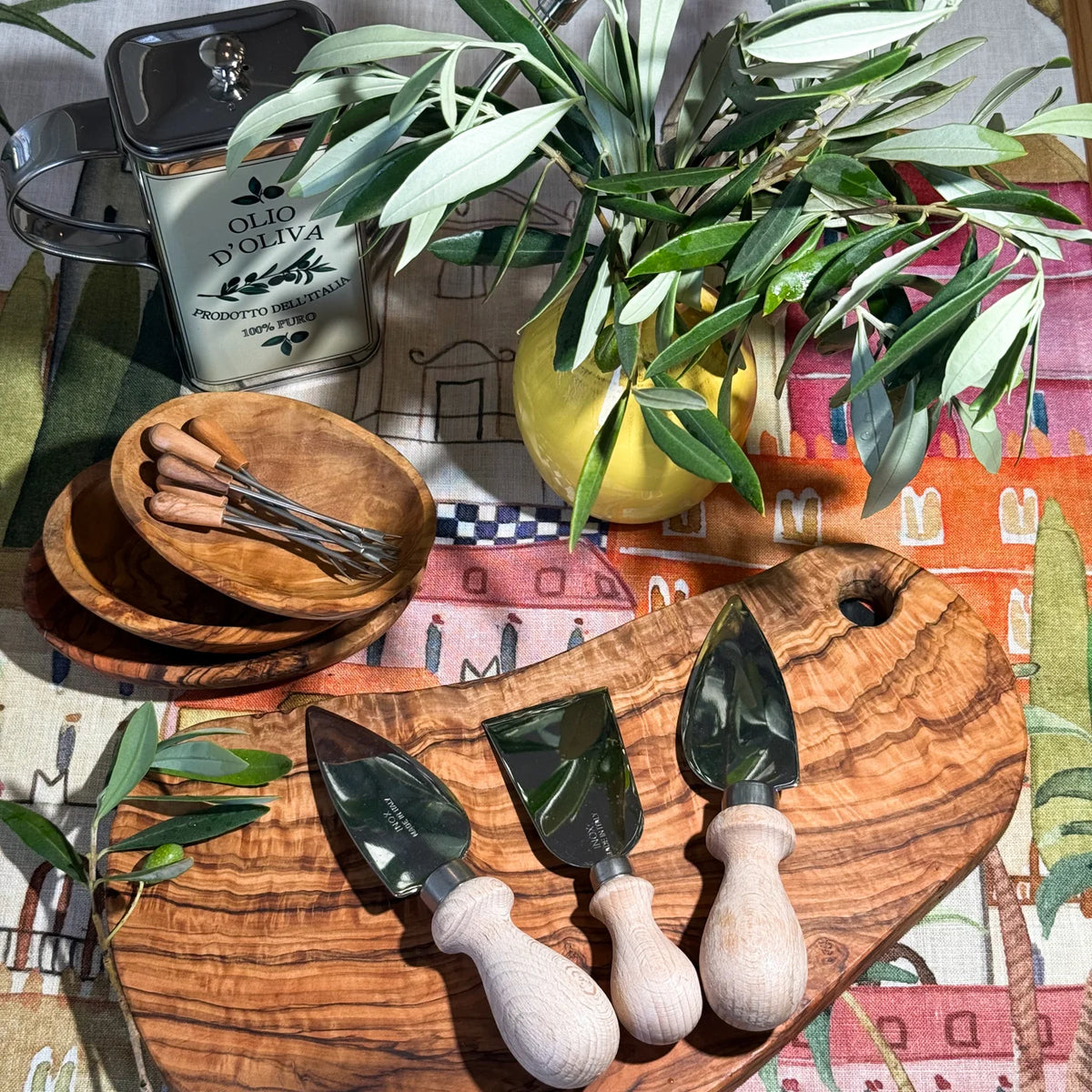 Italian Olivewood Aperitivo Bowls and Forks Sets