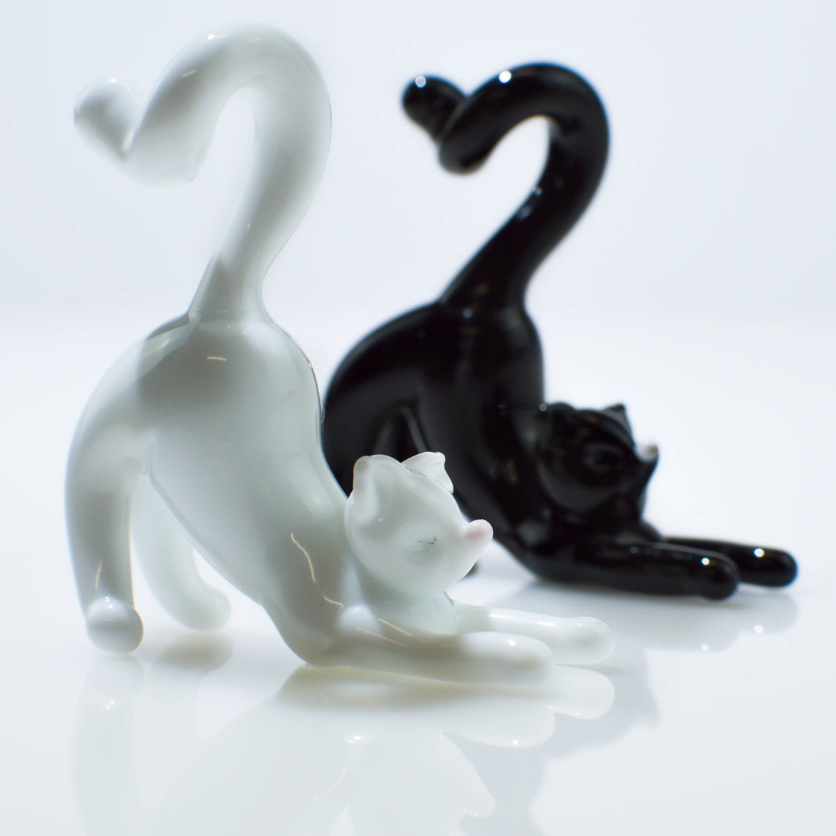 Murano Glass Stretching Cat Figurine