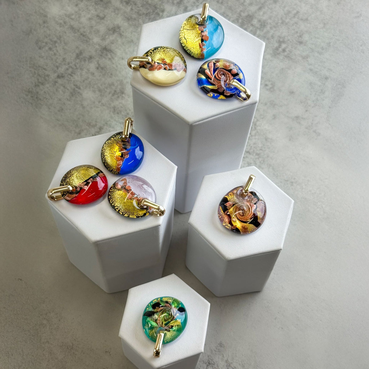 Italian Murano Glass Small Round Pendant Rialto Necklace