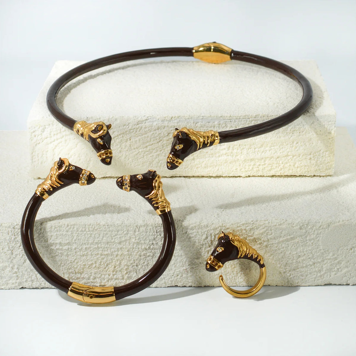 Italian-made horse enamel jewelry set by My Italian Decor, featuring a detailed horse design