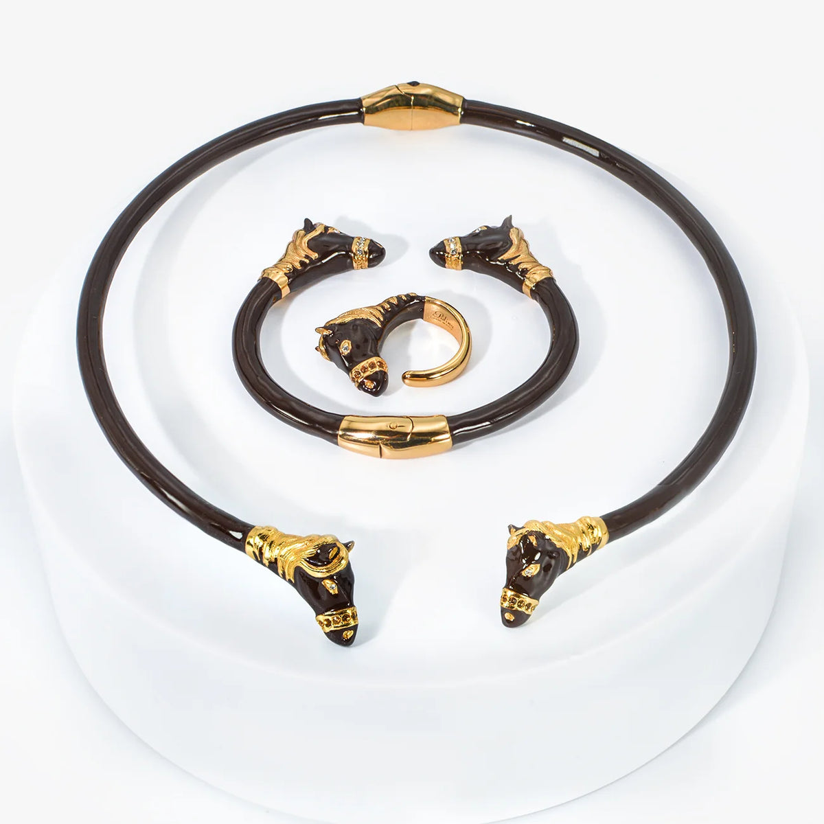 My Italian Decor horse enamel jewelry set, made in Italy, featuring a detailed horse design