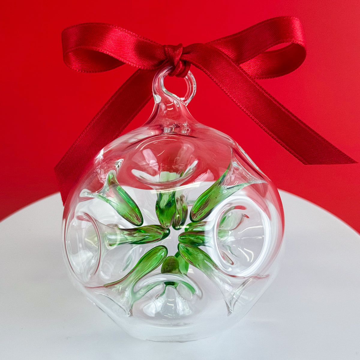 Blown Clear Glass Ornament with internal colored star shape, Made in italy - My Italian Decor
