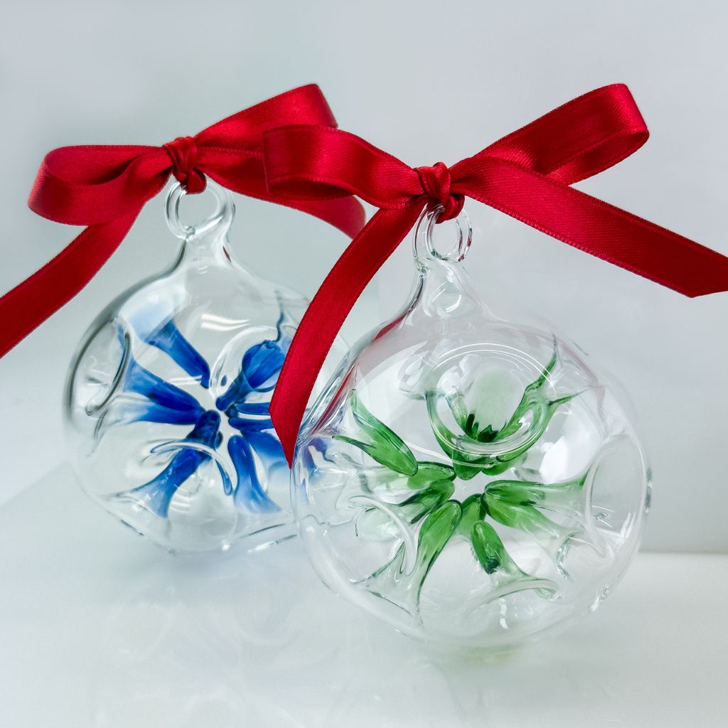Blown Clear Glass Ornament with internal colored star shape, Made in italy - My Italian Decor