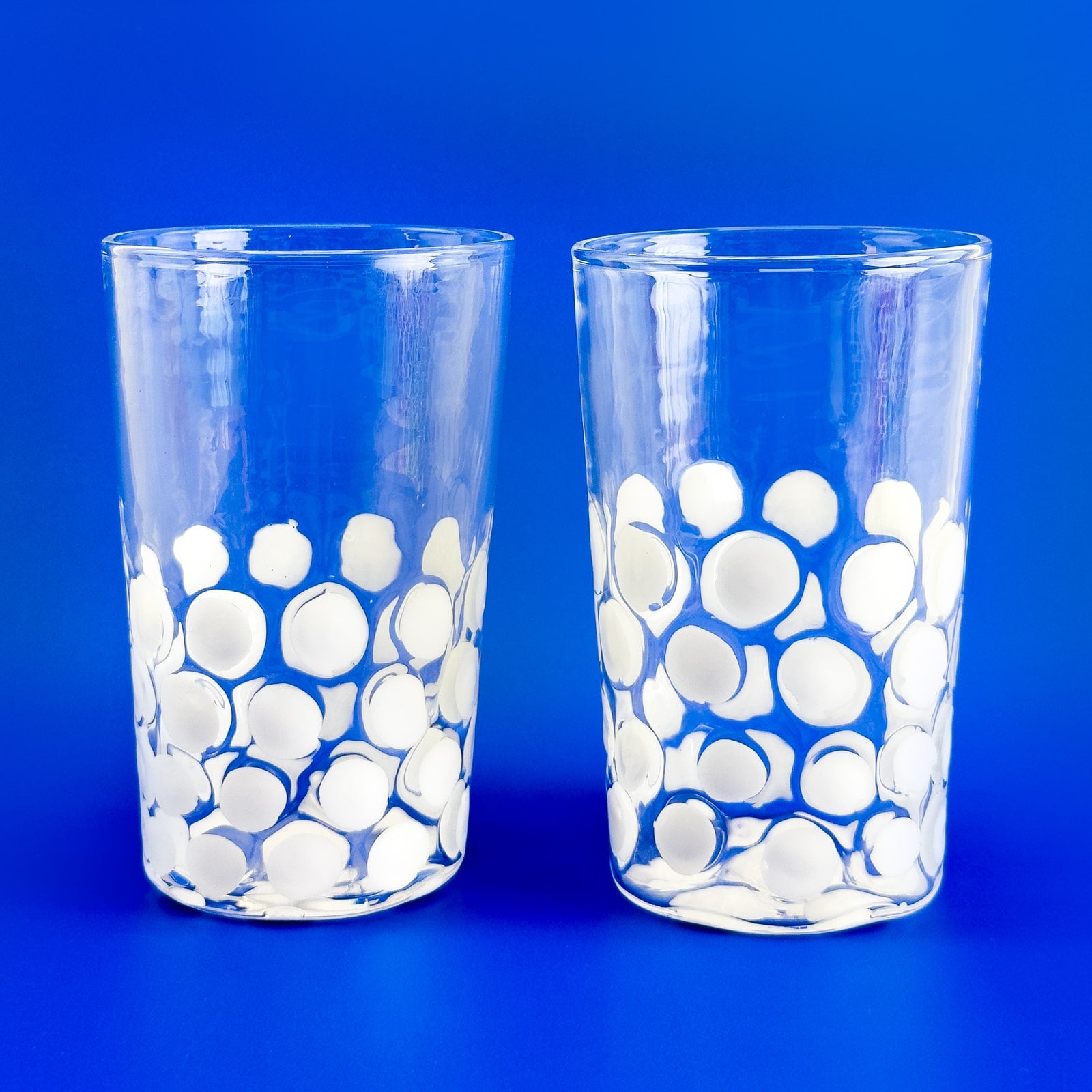 Set of 2 Italian wine glass tumblers with dotted design by My Italian Decor, made in Italy, featuring clear glass and elegant shape.