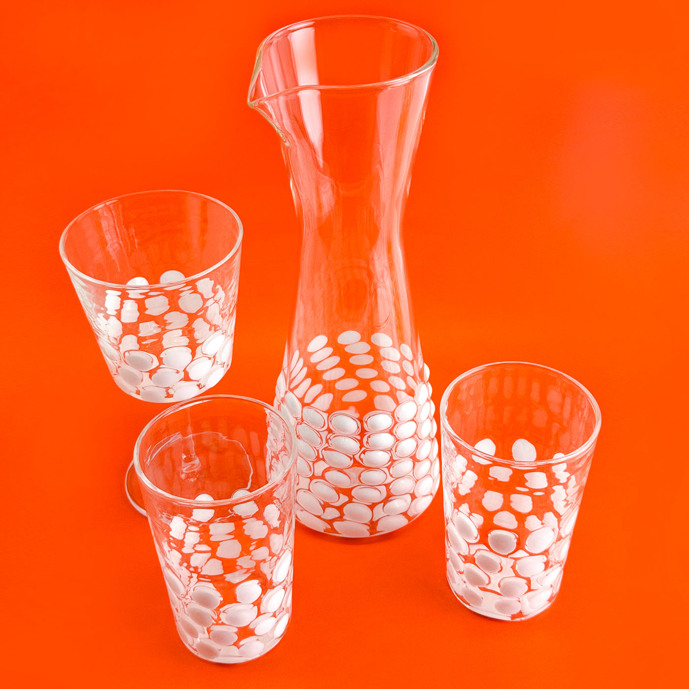 Set of 2 Italian-made wine glass tumblers with dotted design, perfect for serving wine in elegant style.
