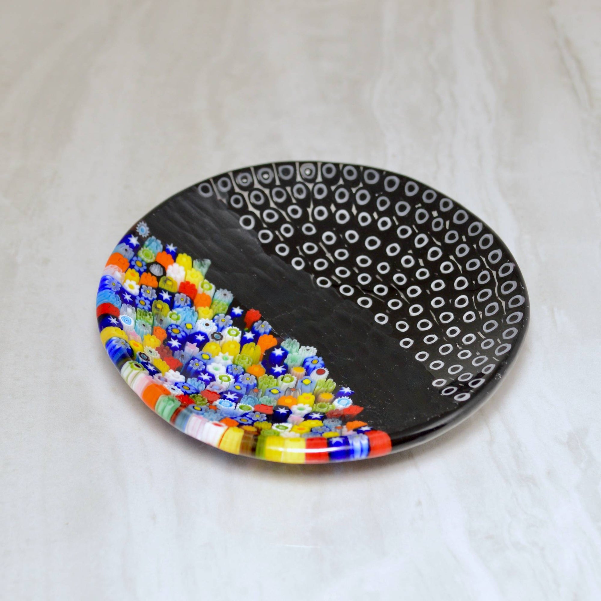 Round Murano Glass Luca Dish with Millefiori, Black, Made in Italy - My Italian Decor