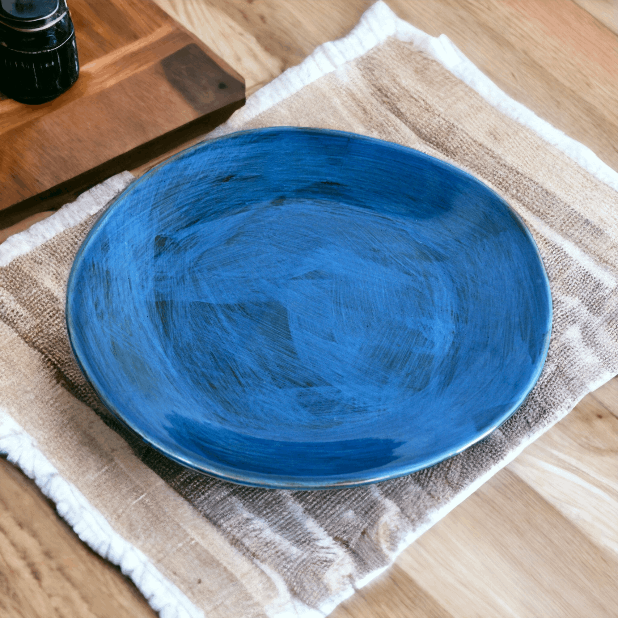 Cobalt blue dinner clearance plates