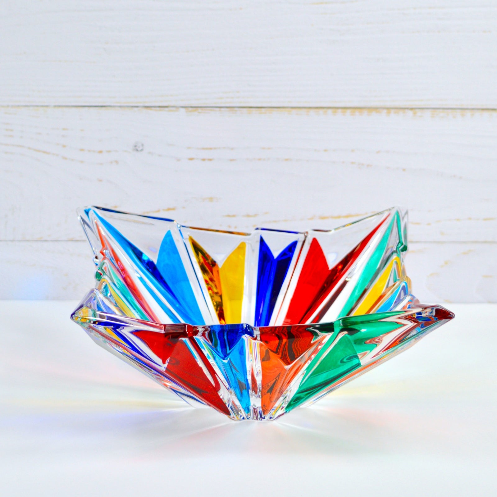DZ Empress Italian Crystal Square Centerpiece Bowl, large decorative bowl made of clear glass, elegant Italian design.