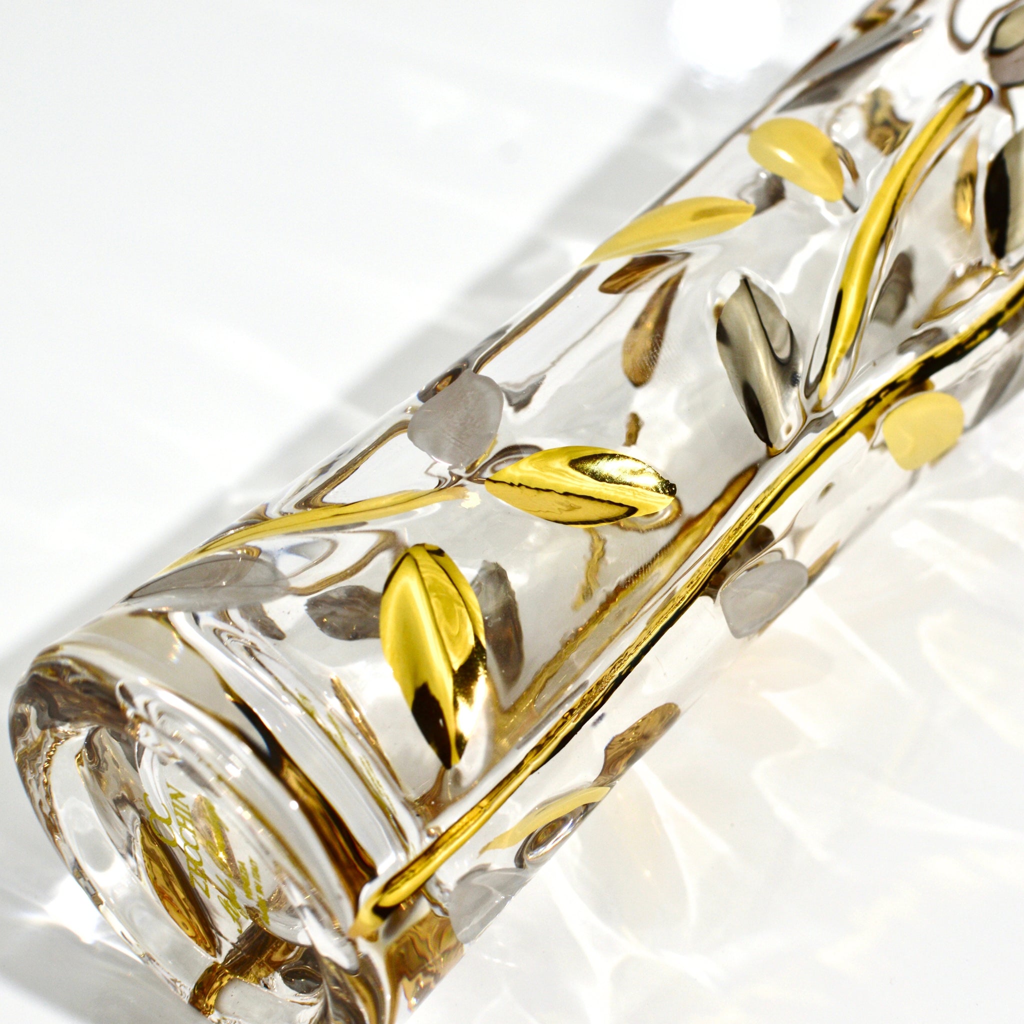 Flowervine platinum and gold Italian crystal bud vase with elegant design, showcasing luxurious craftsmanship and clarity.