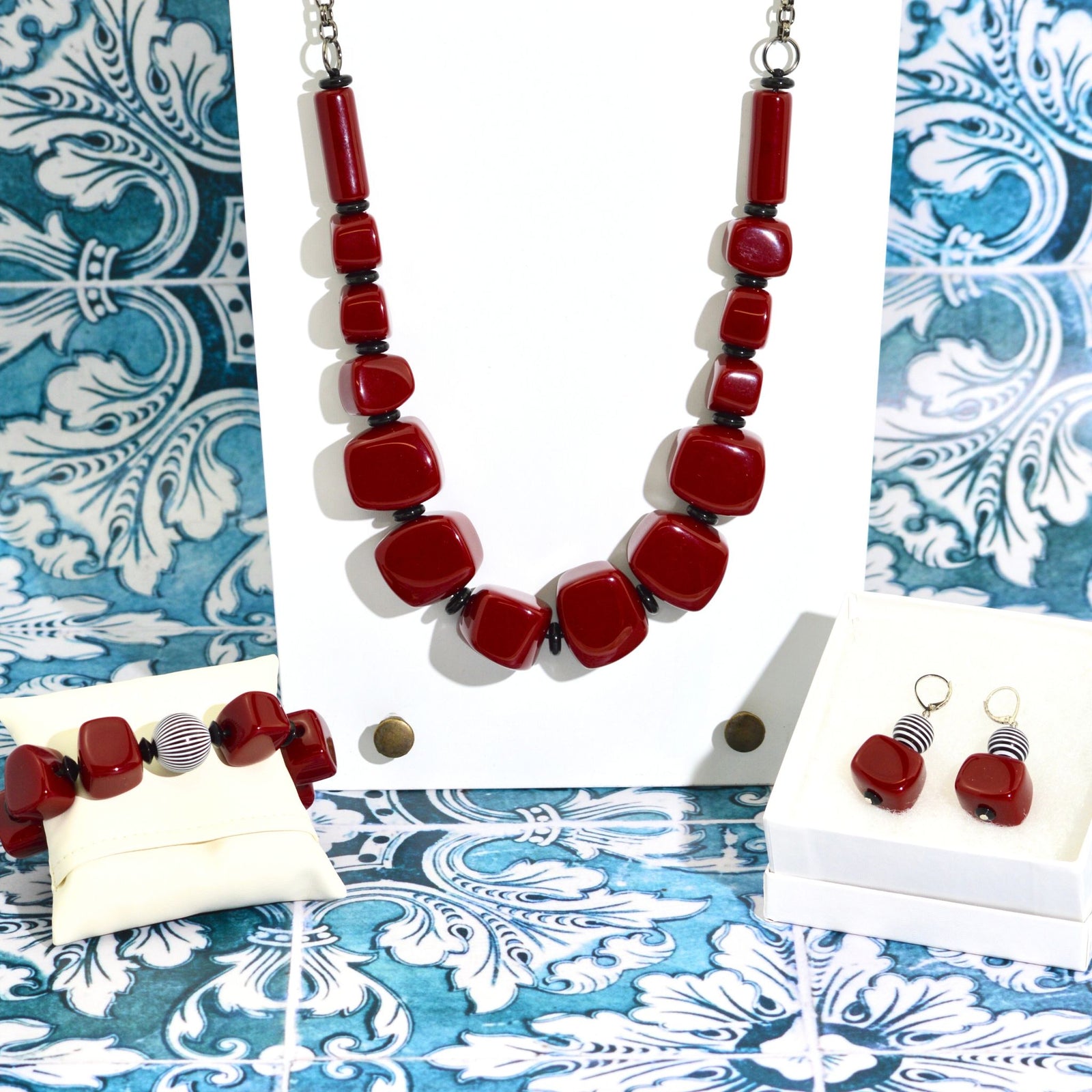Handcrafted Italian jewelry set with Bella earrings, bracelet, and necklace from My Italian Decor's Lodi Bella collection.