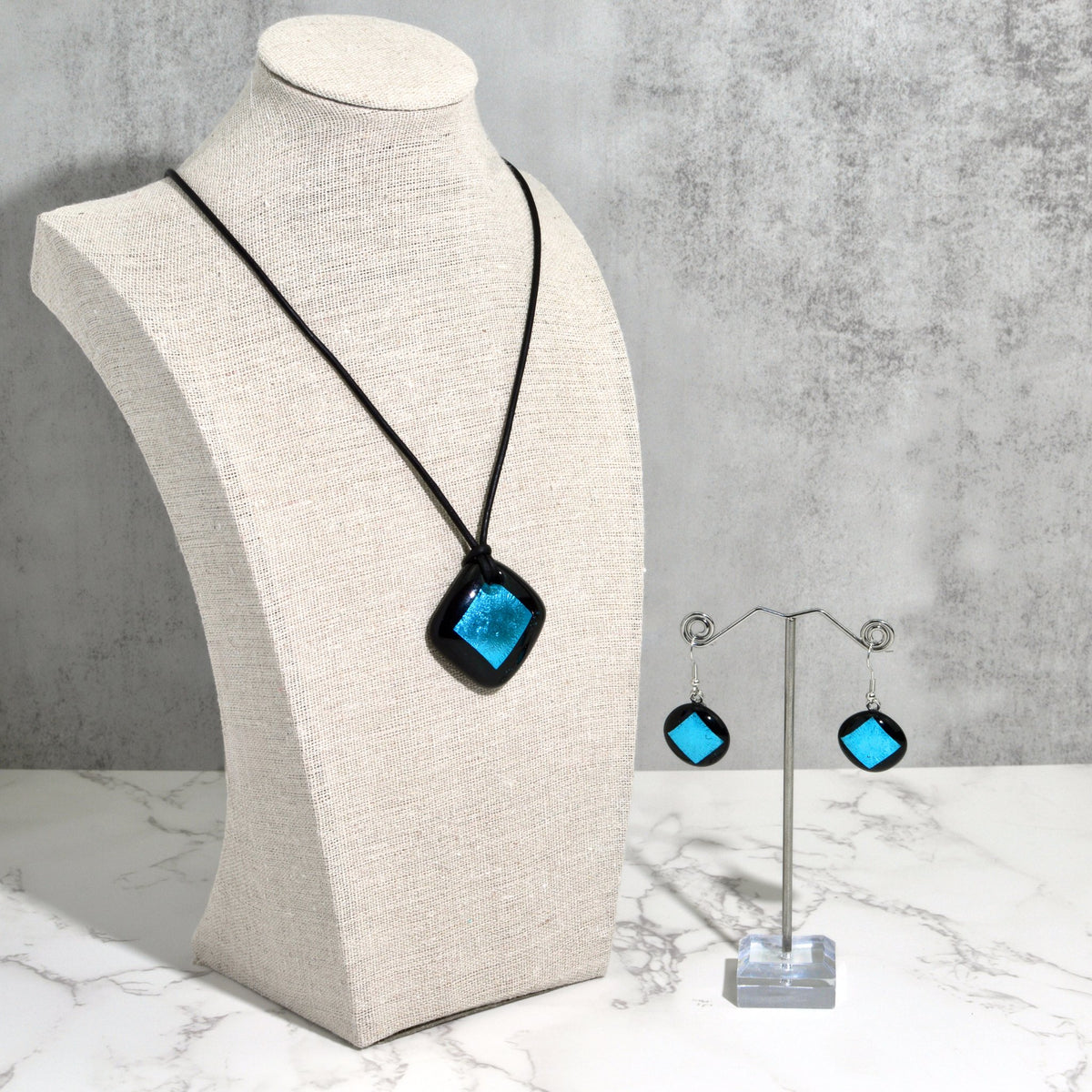 Modena Murano Glass Rhombus Pendant Necklace and Earrings