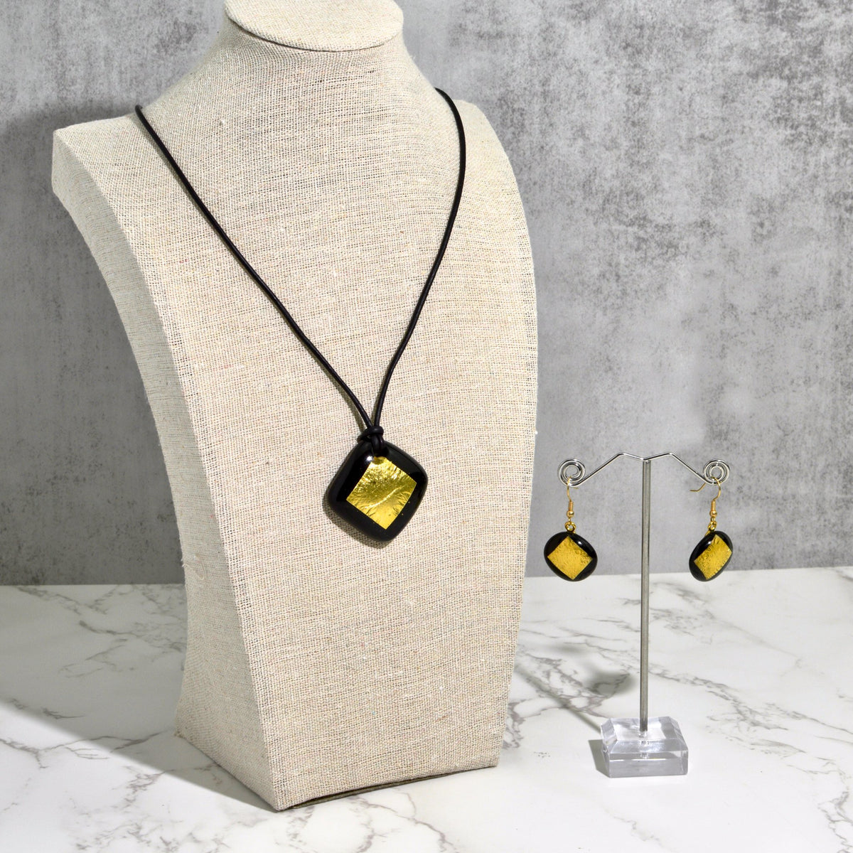 Modena Murano Glass Rhombus Pendant Necklace and Earrings