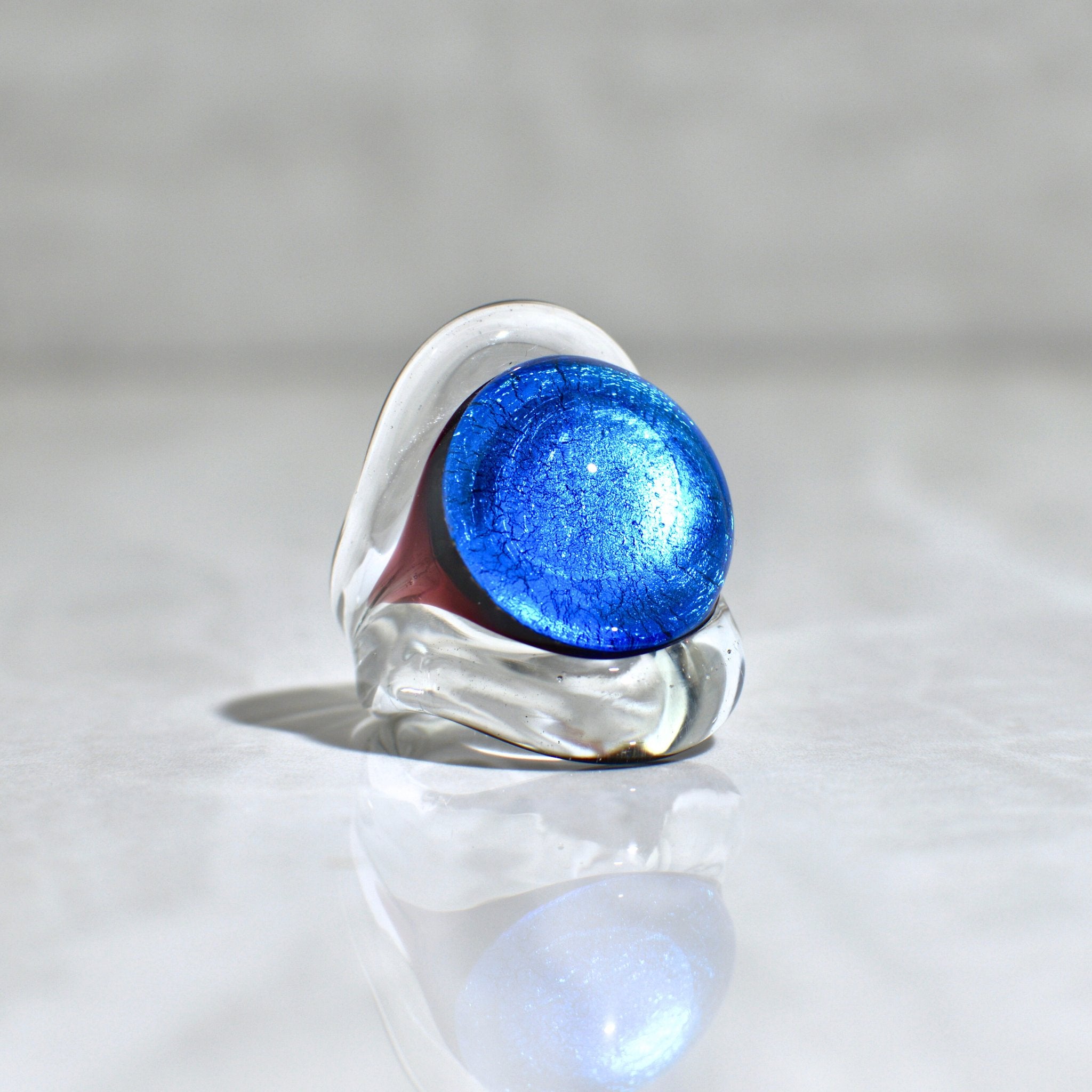 Blue Murano glass Occhio statement ring by MyItalianDecor, featuring intricate Italian craftsmanship and vibrant glass design.