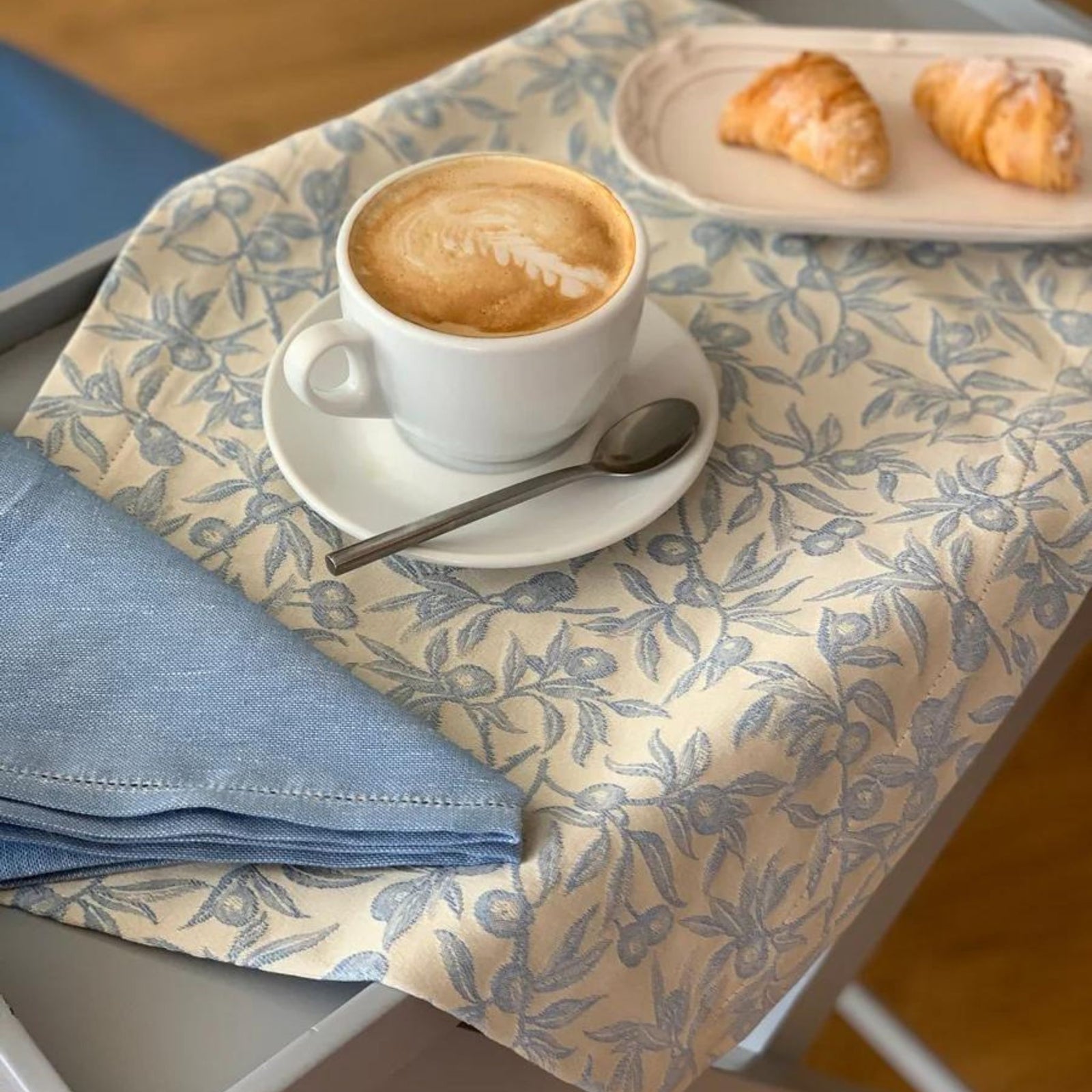 Colorful Busatti Oliva kitchen towel set from My Italian Decor, made in Italy, featuring vibrant assorted hues for stylish table linens.