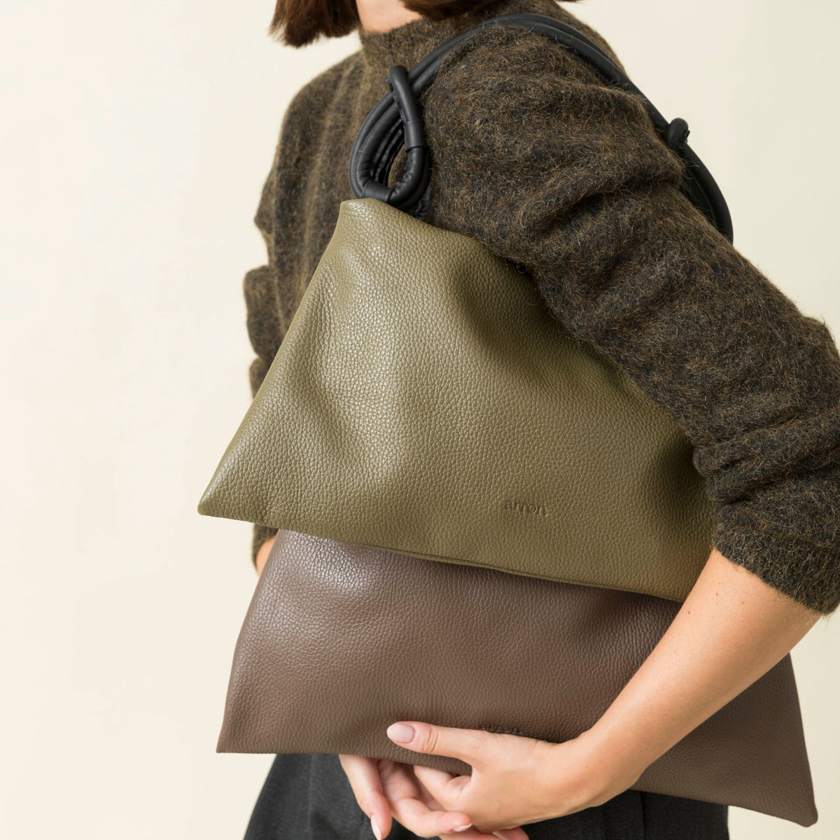 Poppy Hobo Bag Small, Italian Leather