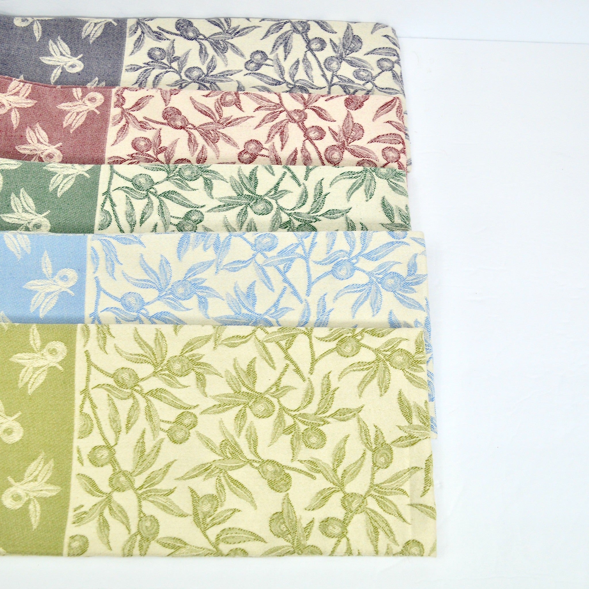 Busatti Oliva kitchen towel set with assorted colors, made in Italy, featuring woven linen table linens from My Italian Decor.