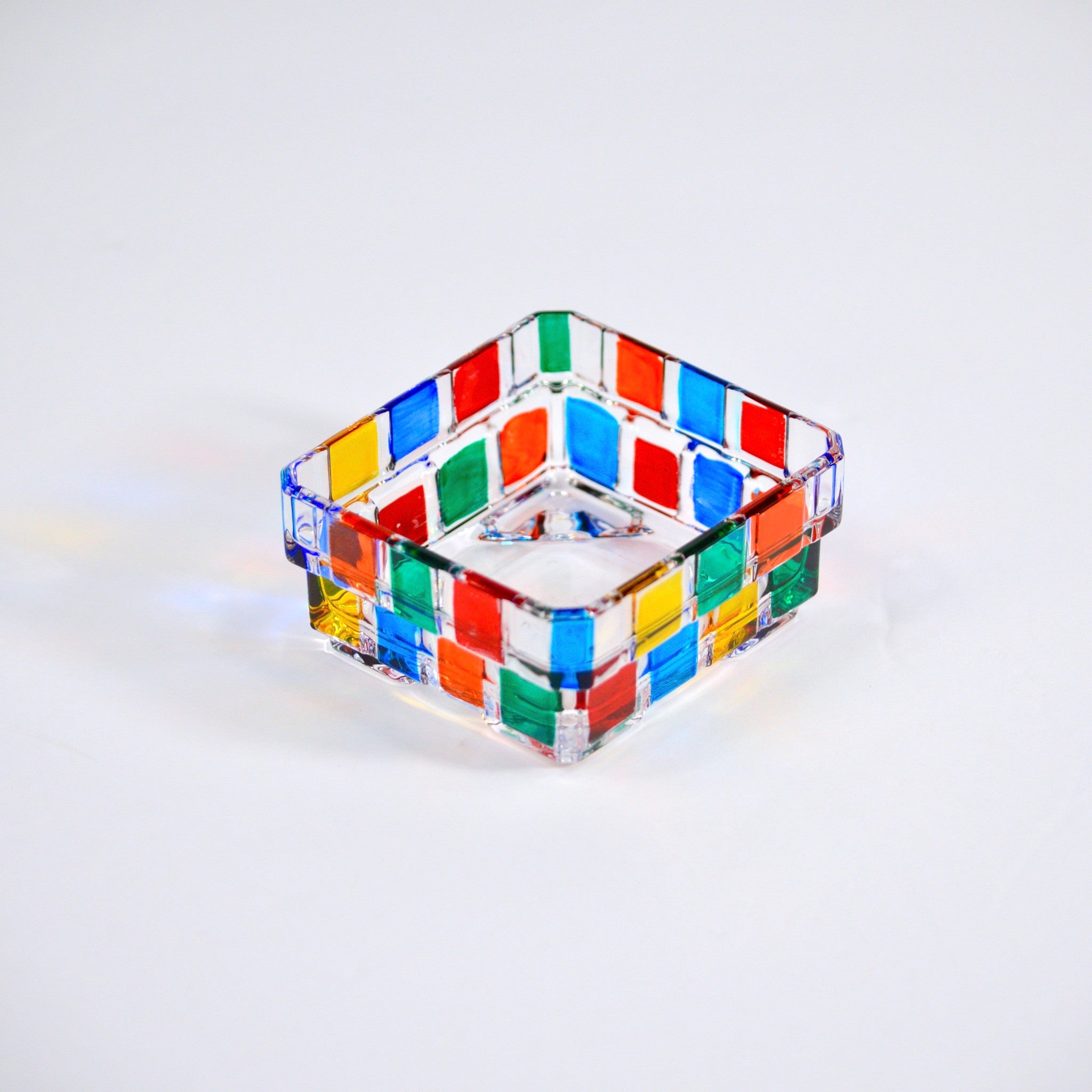 Square decorative bowl made of Italian crystal by MyItalianDecor, featuring a clear, elegant design for display or serving.