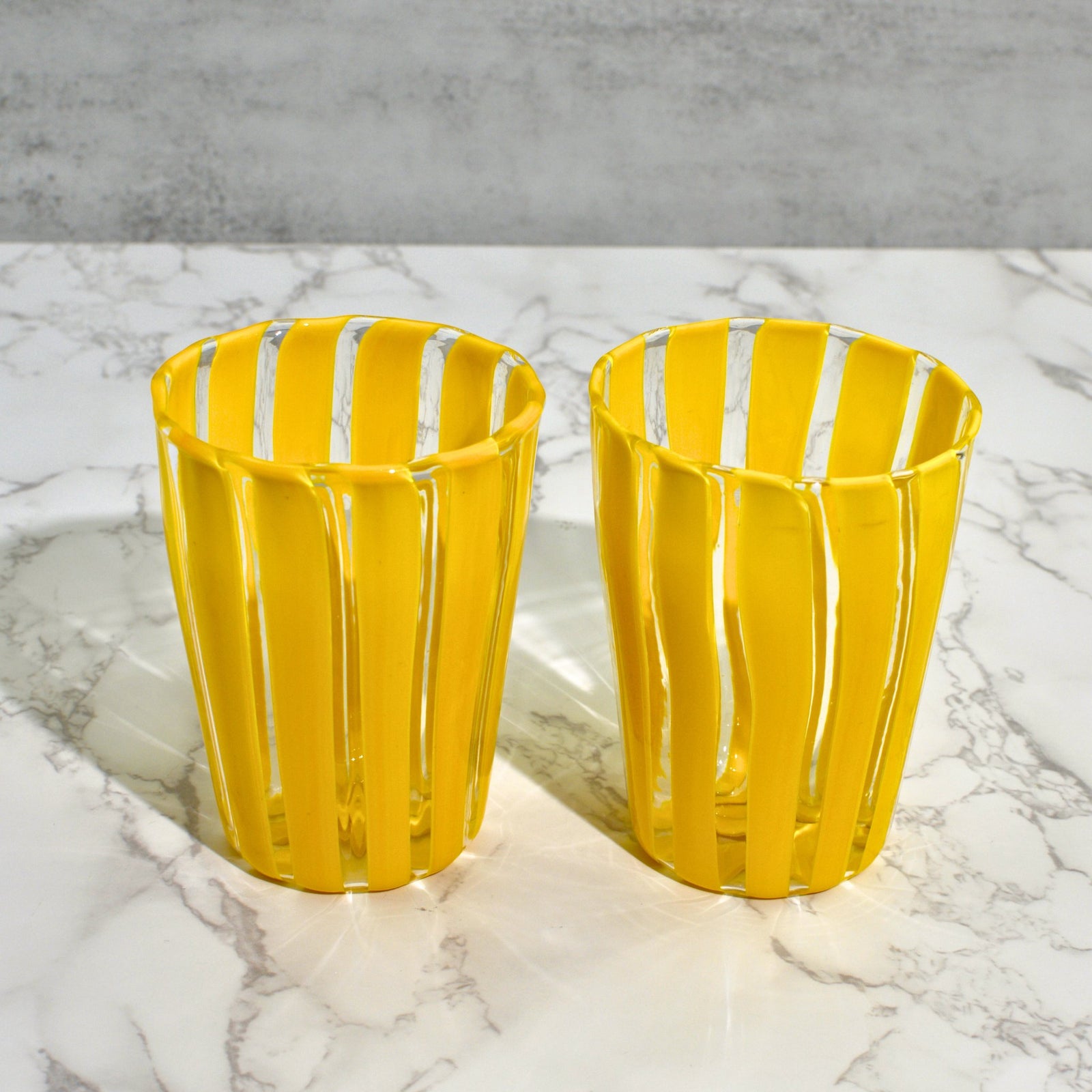 Set of 2 Filigrana Stripes drinking glass tumblers with red and clear glass, handcrafted in Murano Italy by MyItalianDecor.