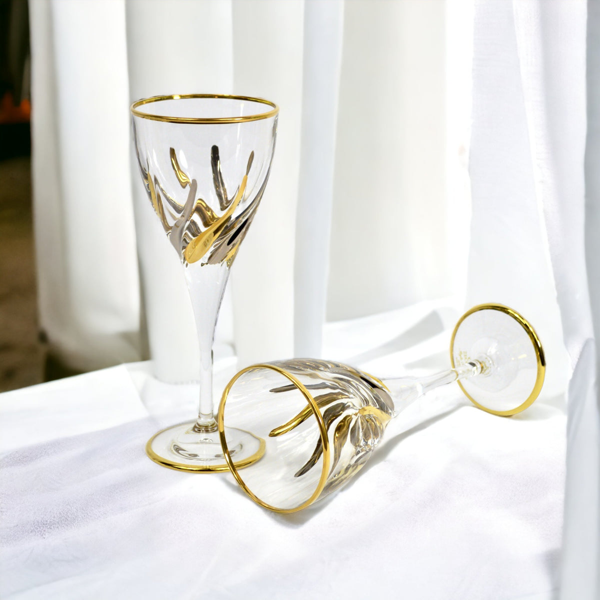 Trix Wine Glasses, Set of 2, Platinum and Gold - My Italian Decor