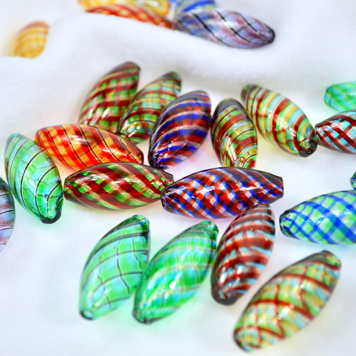 Murano Glass Blown Long Oval Shaped Beads, Set of 6 beads - My Italian Decor