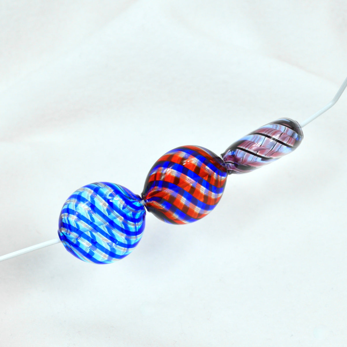Murano Glass Blown Filigrana Penny Beads, Red or Blue, Made in Italy - My Italian Decor
