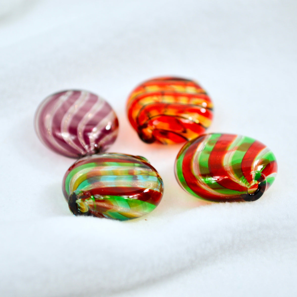 Murano Glass Filigrana Penny Beads, Asst red, Set of 4, Made in Italy - My Italian Decor