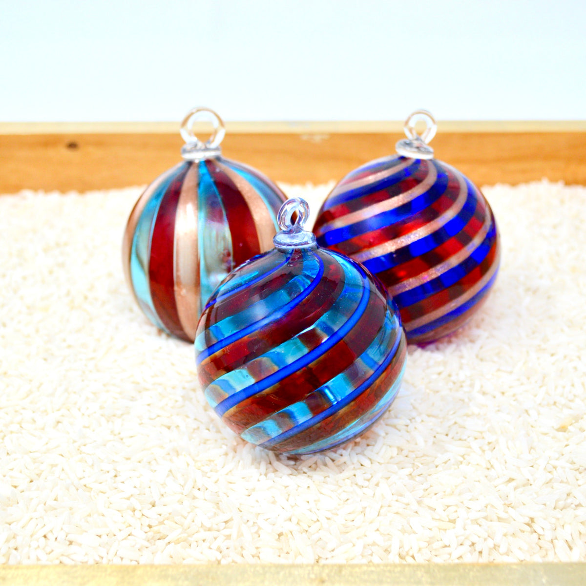 Murano Glass Christmas Ornament, Medium, Round Filigrana, Made in Murano, Italy - My Italian Decor