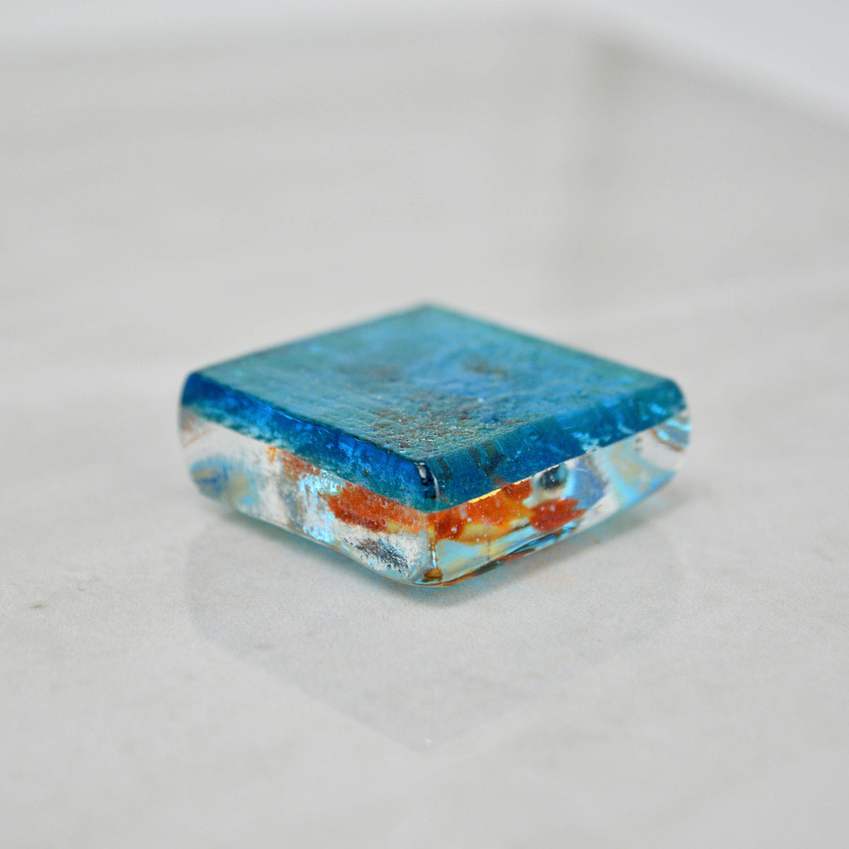 Murano Glass Medium Fish In Cube, 24K Gold, Hand Made in Italy - My Italian Decor