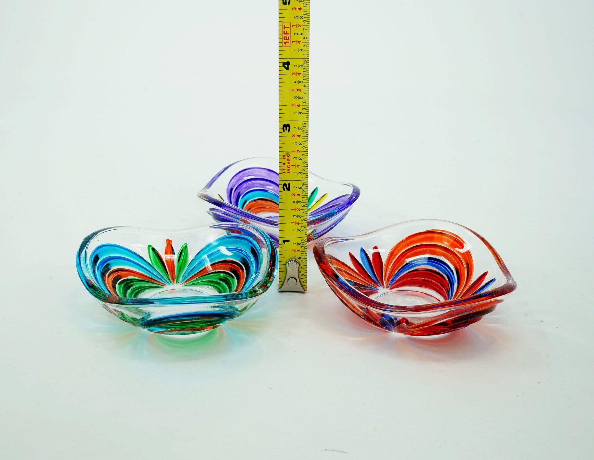 https://myitaliandecor.com/cdn/shop/products/rainbow-crystal-decorative-bowls-set-3-h_2048x.jpg?v=1674678154