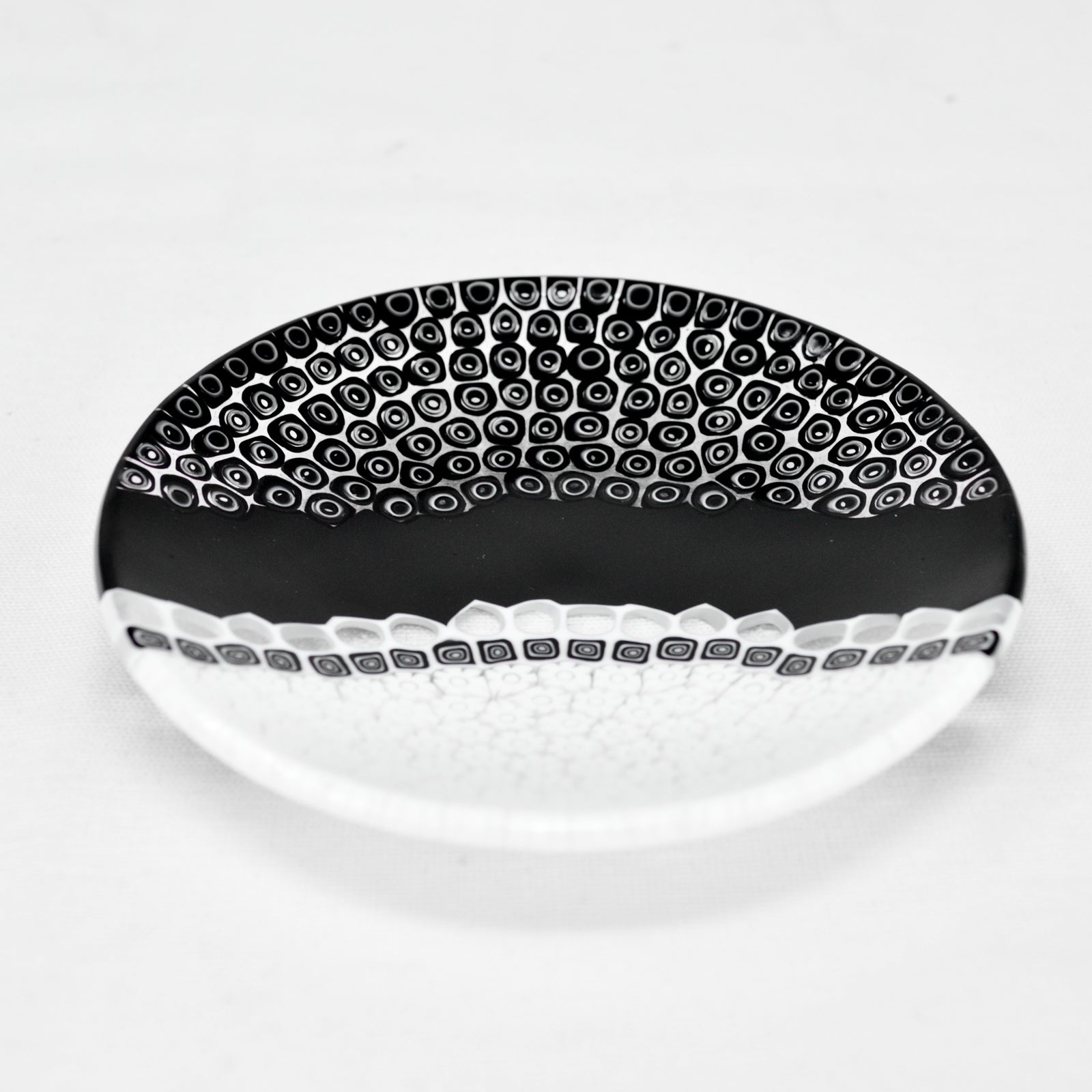 Round Murano Glass Luca Dish with Millefiori, Black & White, Made in Italy - My Italian Decor
